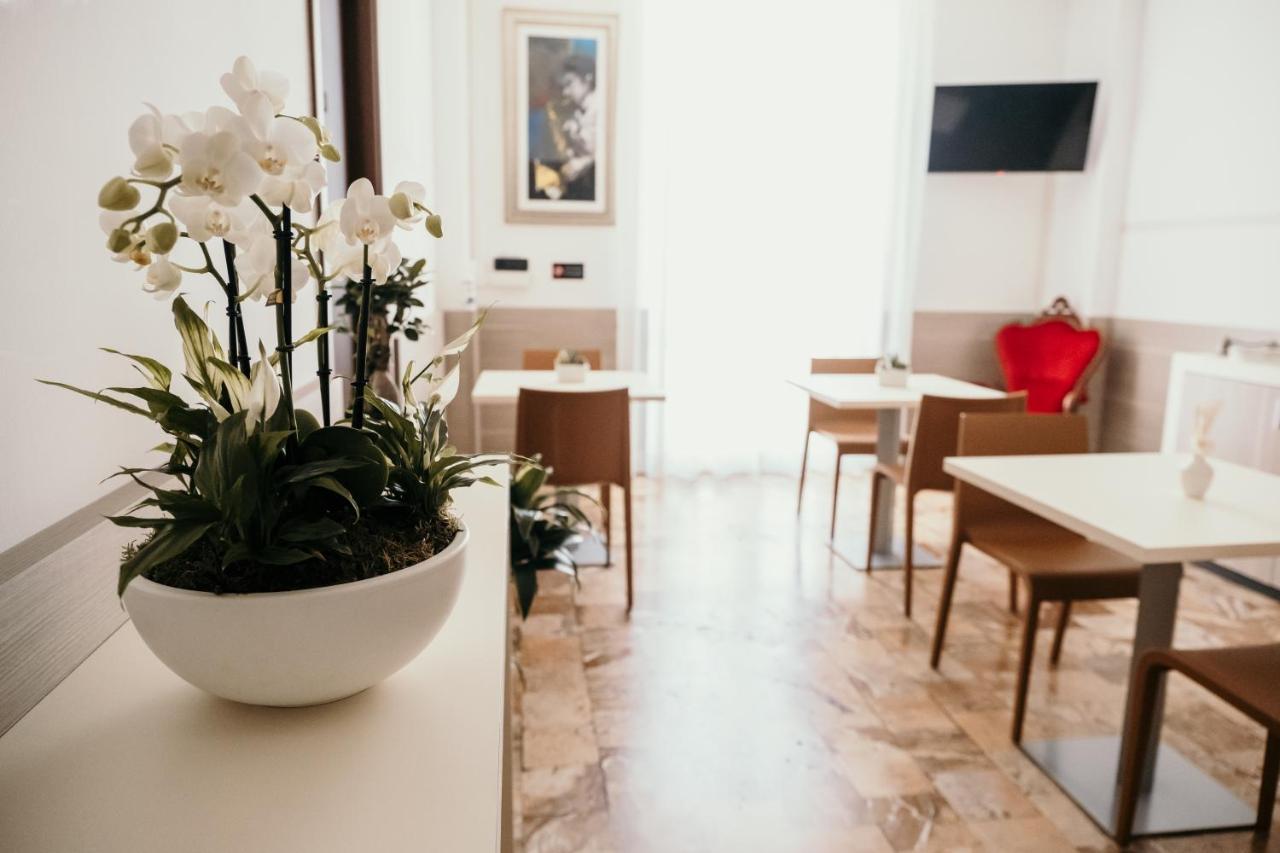 Palazzo Storico Di Nicola Bed & Breakfast