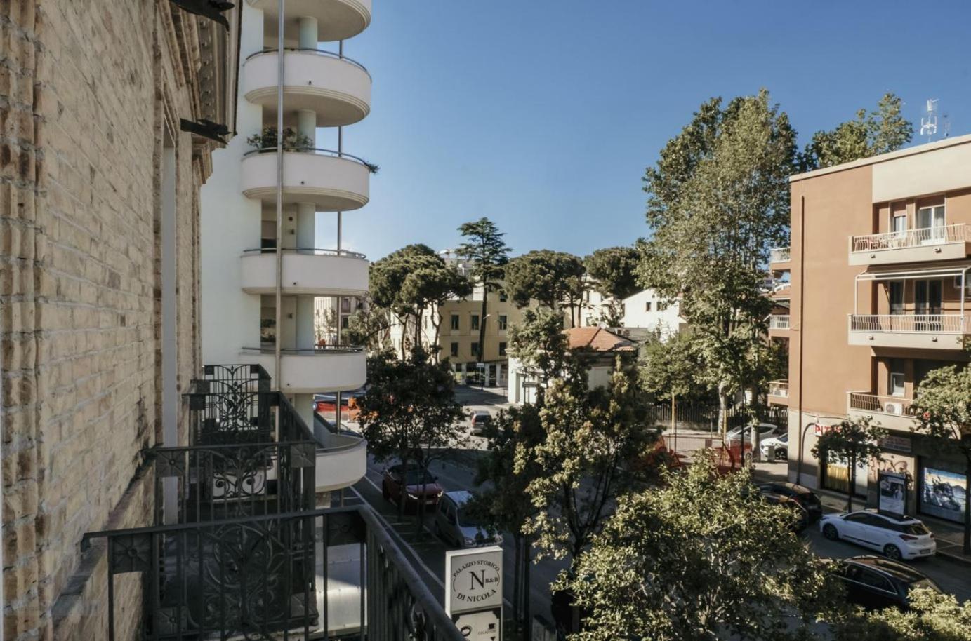 Palazzo Storico Di Nicola Bed & Breakfast Pescara